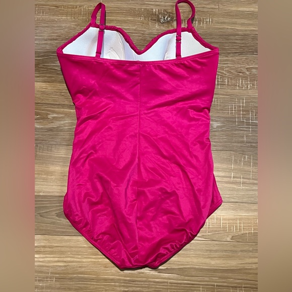 Miraclesuit Rialto One Piece Swimsuit Sweetheart Shirred Fuchsia Womens 14 - Picture 4 of 7